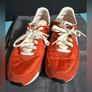 Nike Boys 7Y Sneakers - Orange and Blue